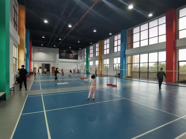 想锻炼没场馆？上海市民建议公园增加体育设施，有回复了……休闲区蓝鸢梦想 - Www.slyday.coM