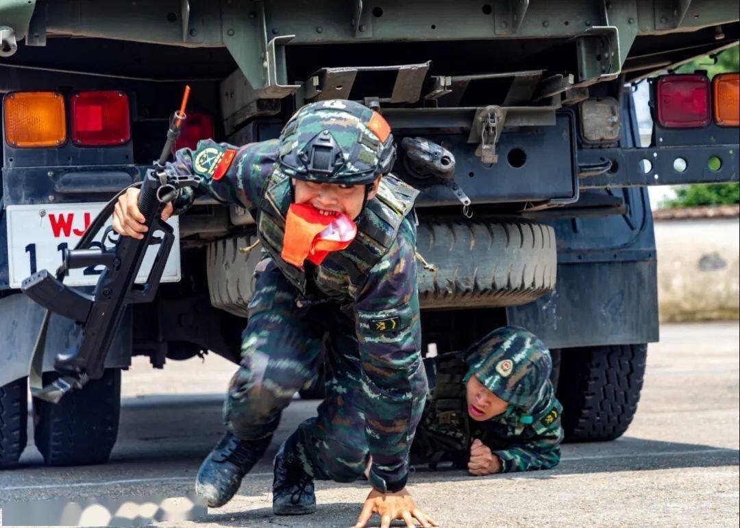 战鼓催征 斗志昂扬!特战队员们用热血点亮绚烂青春