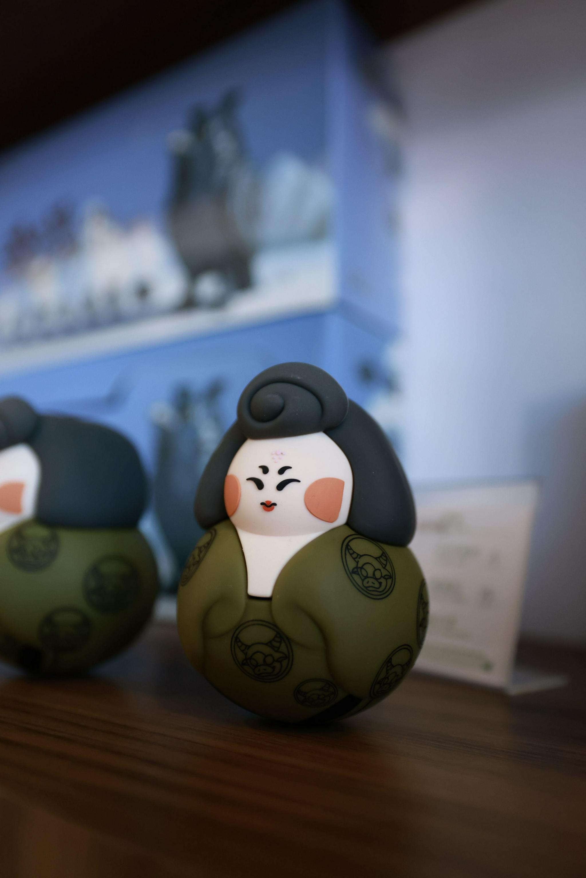 "豫来遇潮"文创品牌将现代国潮与中原地区传统文化相结合,旗下产品