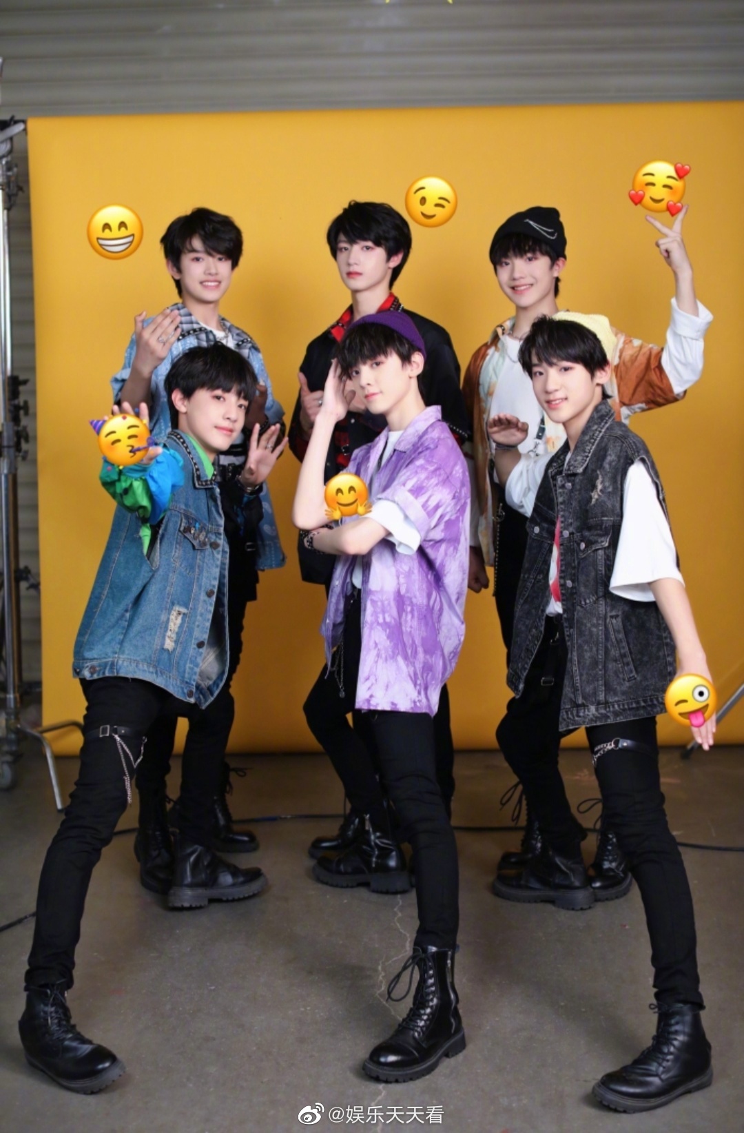 tf家族三代最新合照~ 朱志鑫 苏新皓 张极 张峻豪 左航 张泽禹