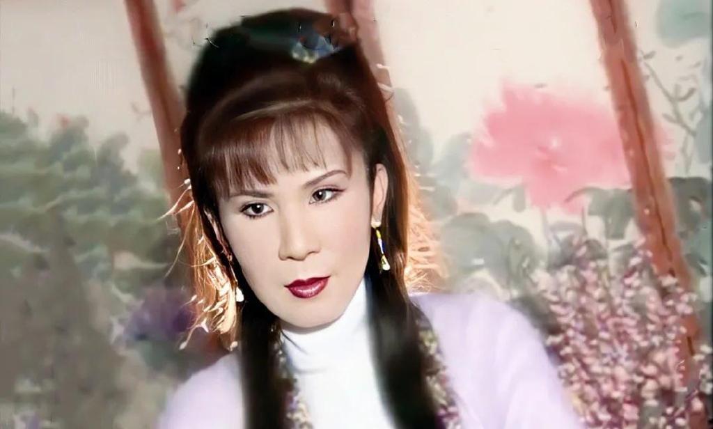 1,杨钧钧:与角色年龄相差18岁