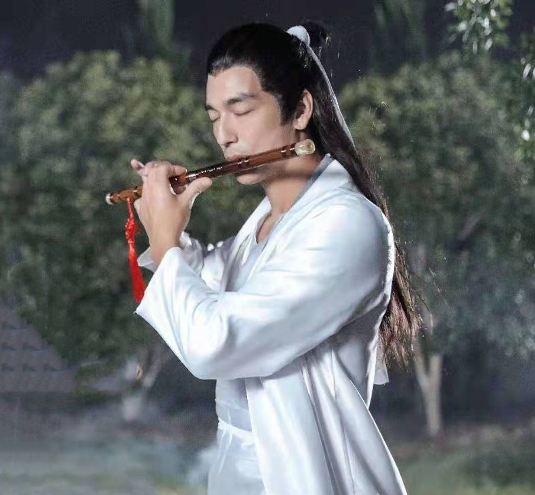 丹尼斯·吴：帅到马思纯对着他哭不出来,和镜玄撞脸,40岁还是很帅