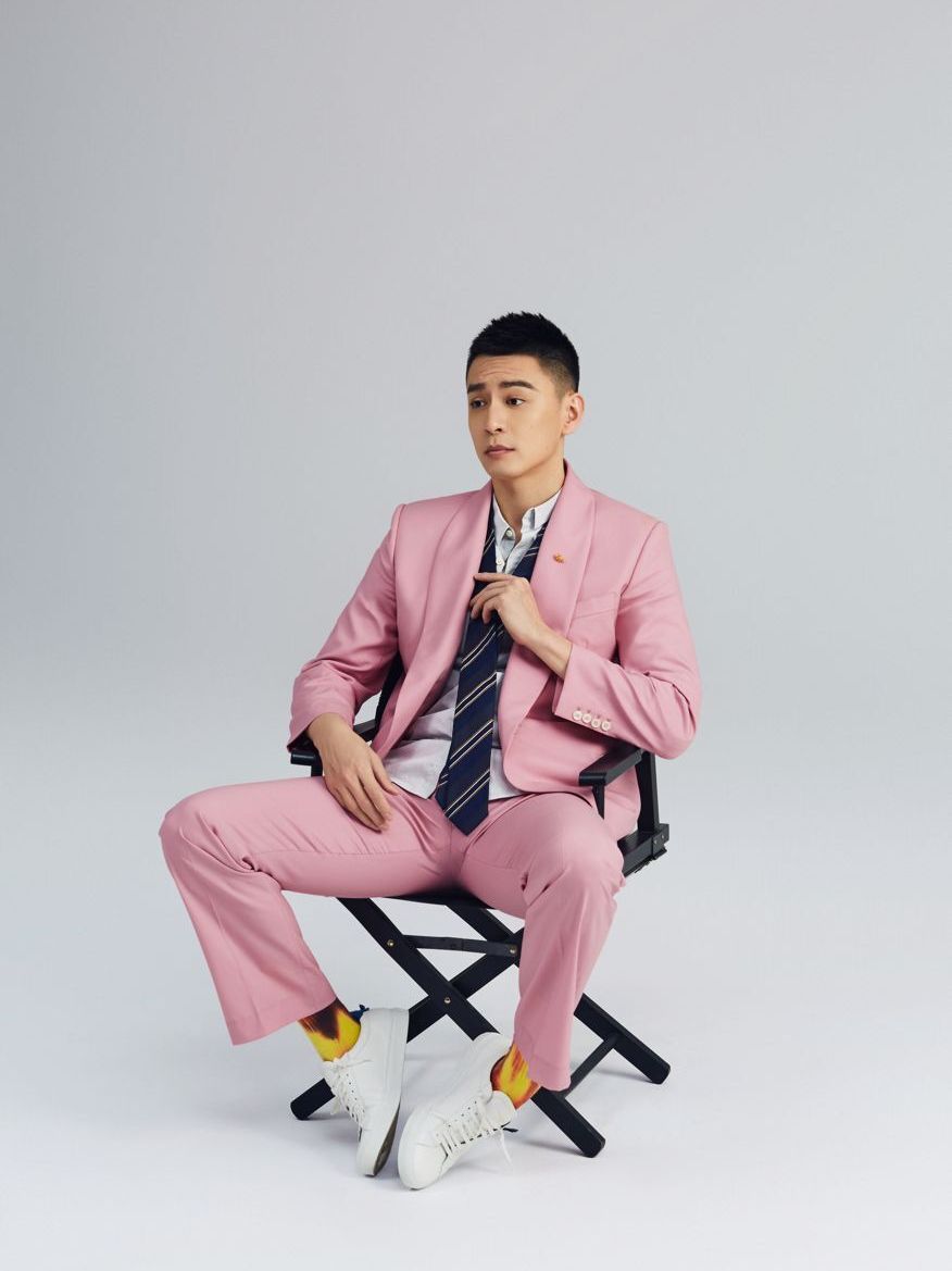 当下cba主帅谁最帅?小鲜肉的杨鸣,还是阳刚派的巩晓彬?