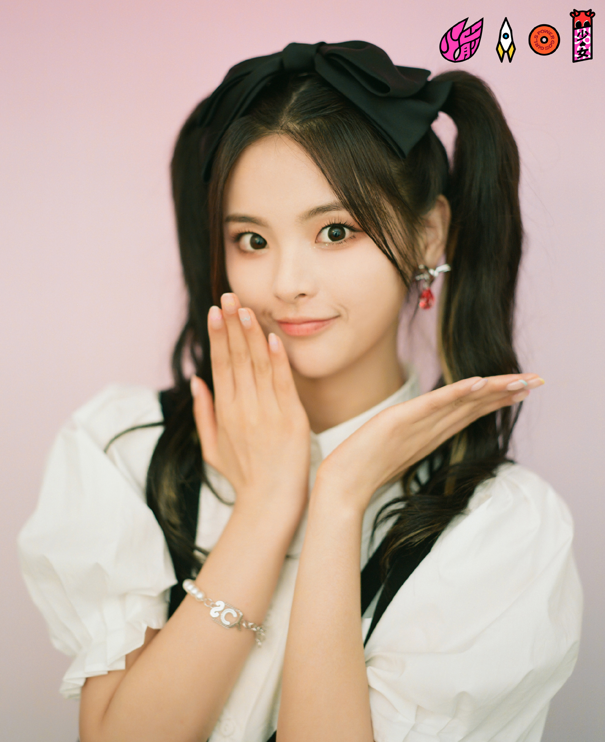 杨超越过了两年,一点都没变,还是那个爱哭的女孩