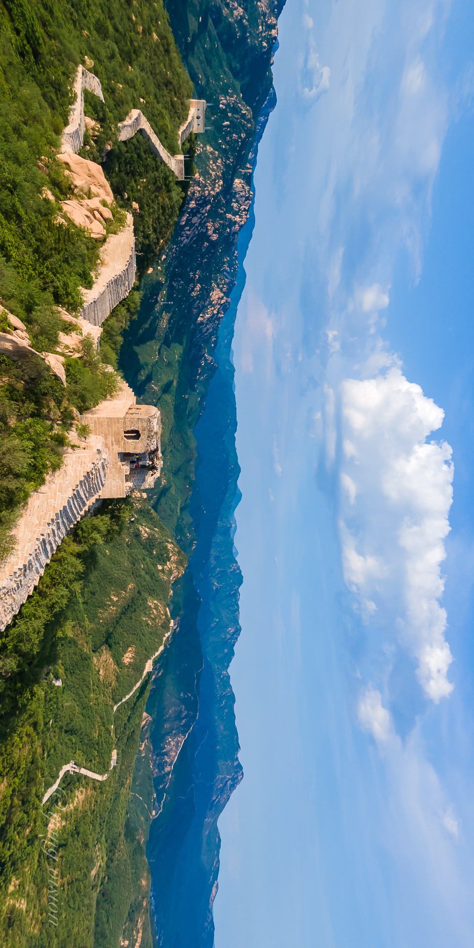 (图五是大庄科长城全貌;图九是黄花城水长城全貌,从大庄科飞行四公里