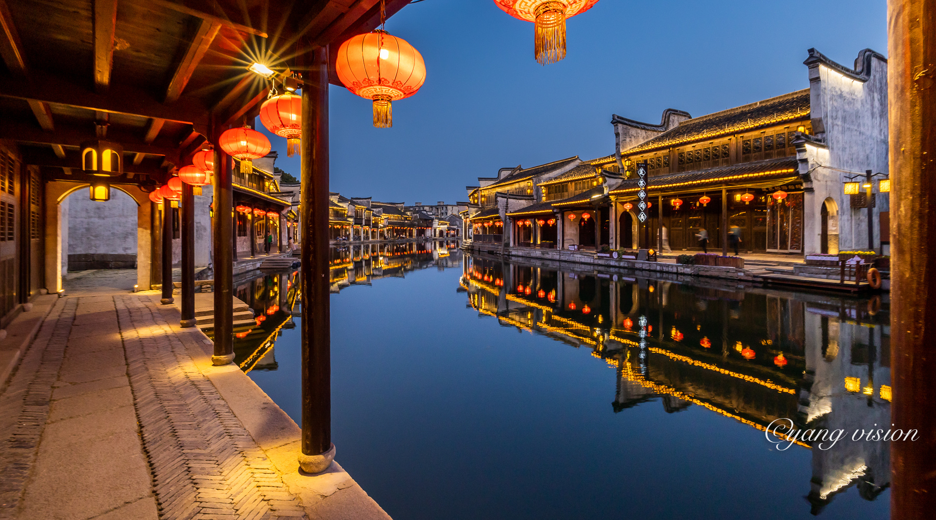 (江南六大古镇中,夜景最美的是南浔,免门票的还是南浔) 673/ 9浙江