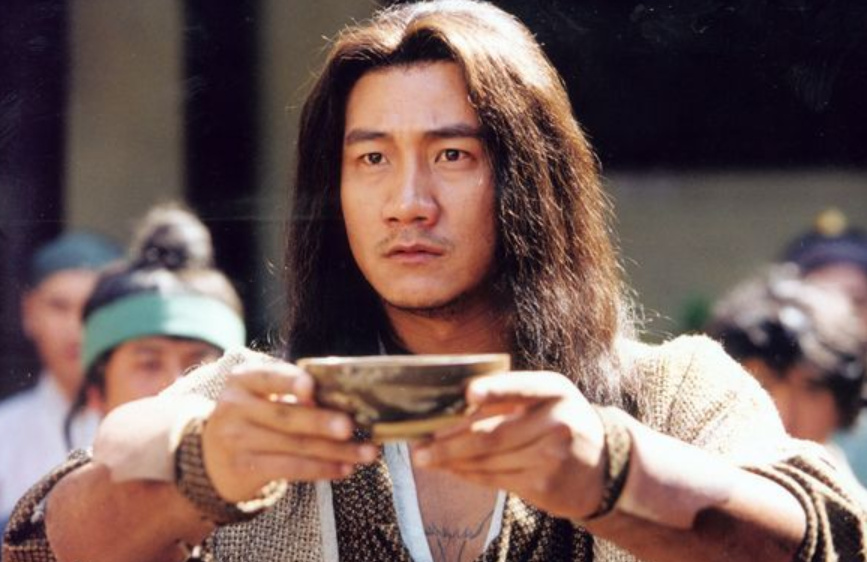 胡军:喝酒喝出来老婆,婚后绯闻不断,此生只爱2个女人-大恒文化