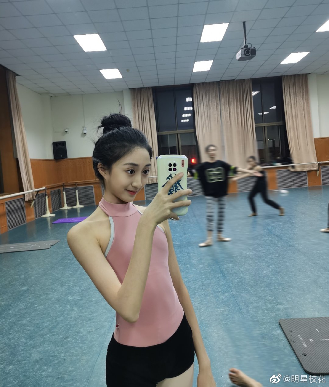 双子座17岁北京舞蹈学院芭蕾舞专业