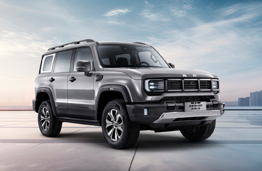 在这条赛道深耕多年的北京越野分得了一杯羹,bj系列的市场声量相比