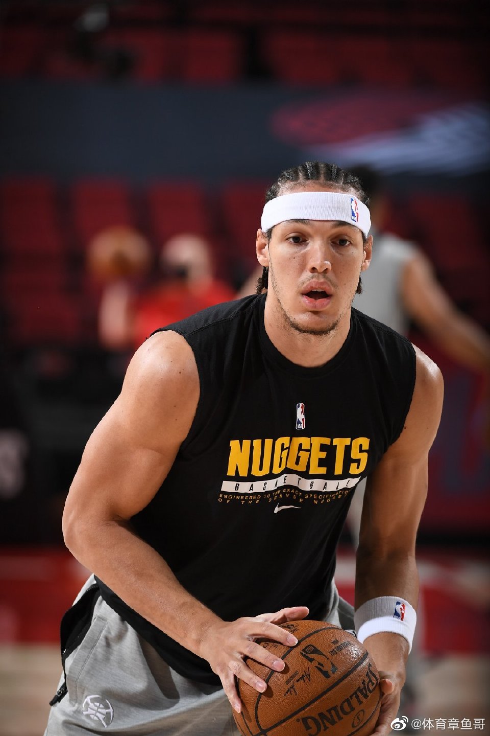 阿隆-戈登与掘金达成了一份4年9200万美元的提前续约合同……_高清