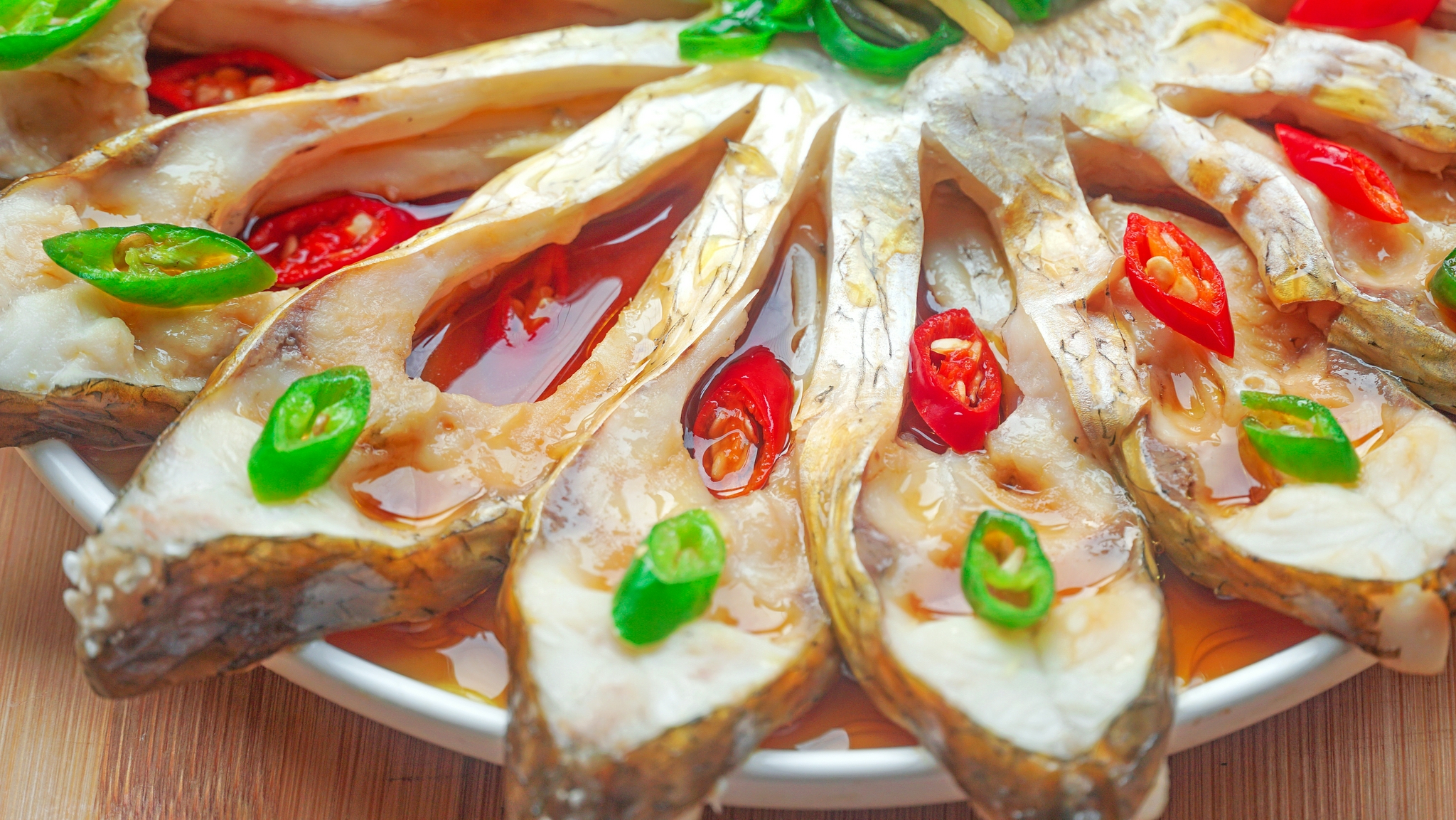 不管蒸什么鱼,这个步骤都不能省!鱼肉细嫩无腥味,赶快学学吧休闲区蓝鸢梦想 - Www.slyday.coM 不管蒸什么鱼,这个步骤都不能省!鱼肉细嫩无腥味,赶快学学吧休闲区蓝鸢梦想 - Www.slyday.coM