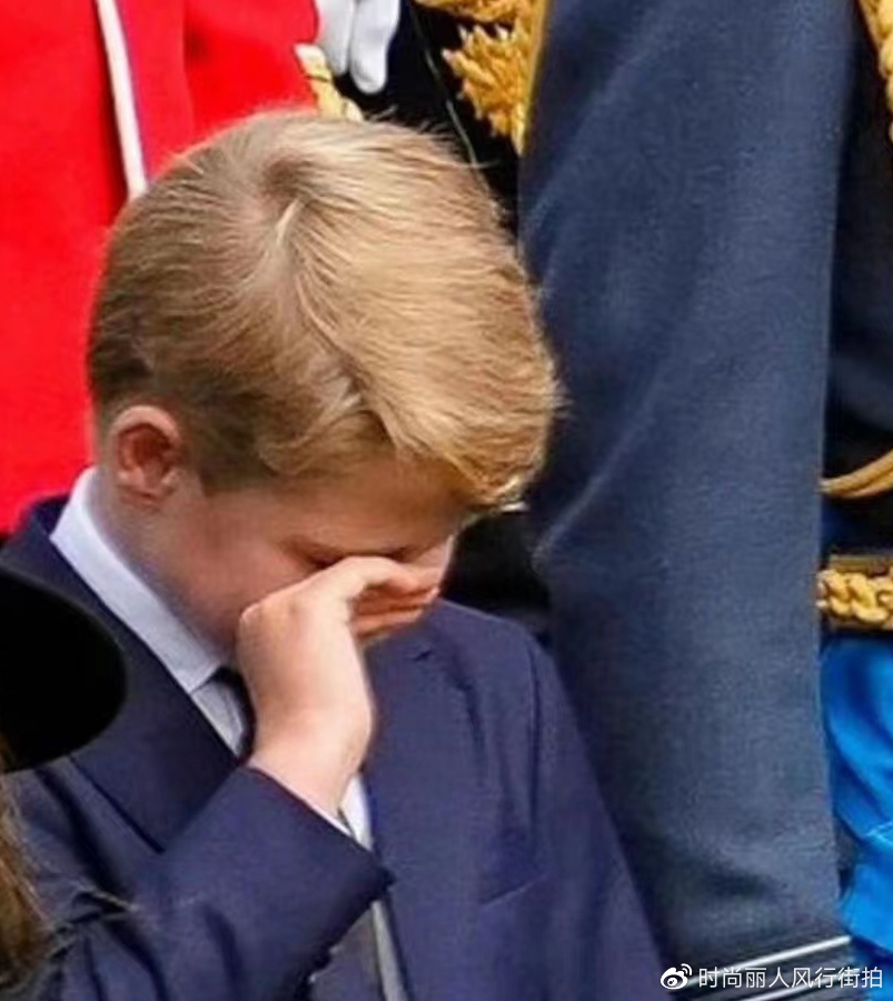 梅根也太装了！在女王葬礼上都要哭得漂亮，夏洛特公主才是真伤心休闲区蓝鸢梦想 - Www.slyday.coM