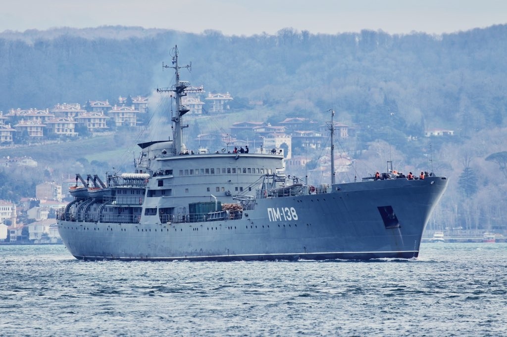 俄国海军补给船pm -138通过土耳其海峡_高清图集_新浪网