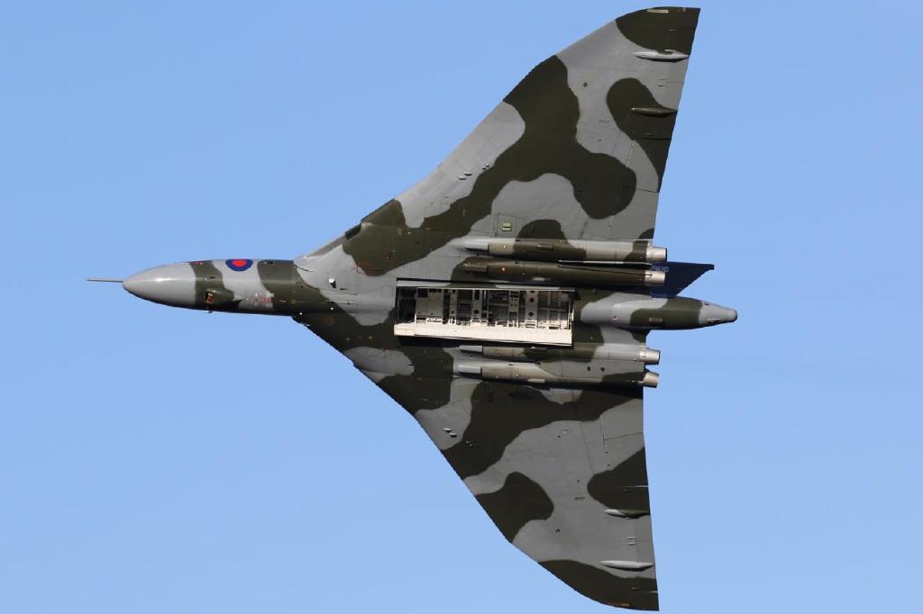 英军火神轰炸机在马岛战争中担负重任留下传奇名声