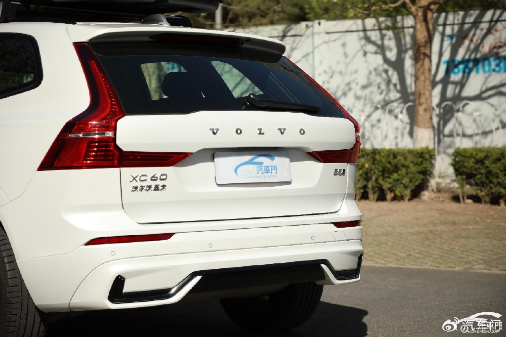 简约动感的出游伴侣 试驾沃尔沃xc60峡湾版