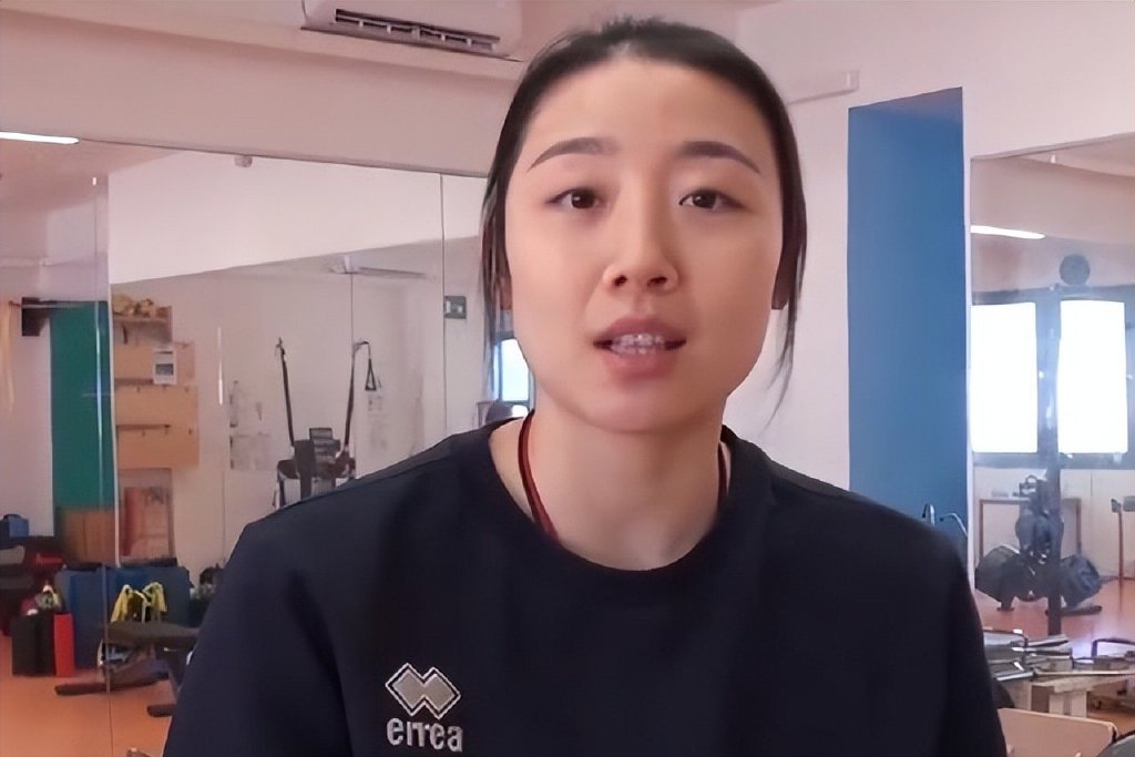 姚迪登陆意甲！中国女排球迷开心又惋惜：巅峰丁霞竟然没有留洋|姚迪|丁霞|斯坎迪奇_新浪新闻