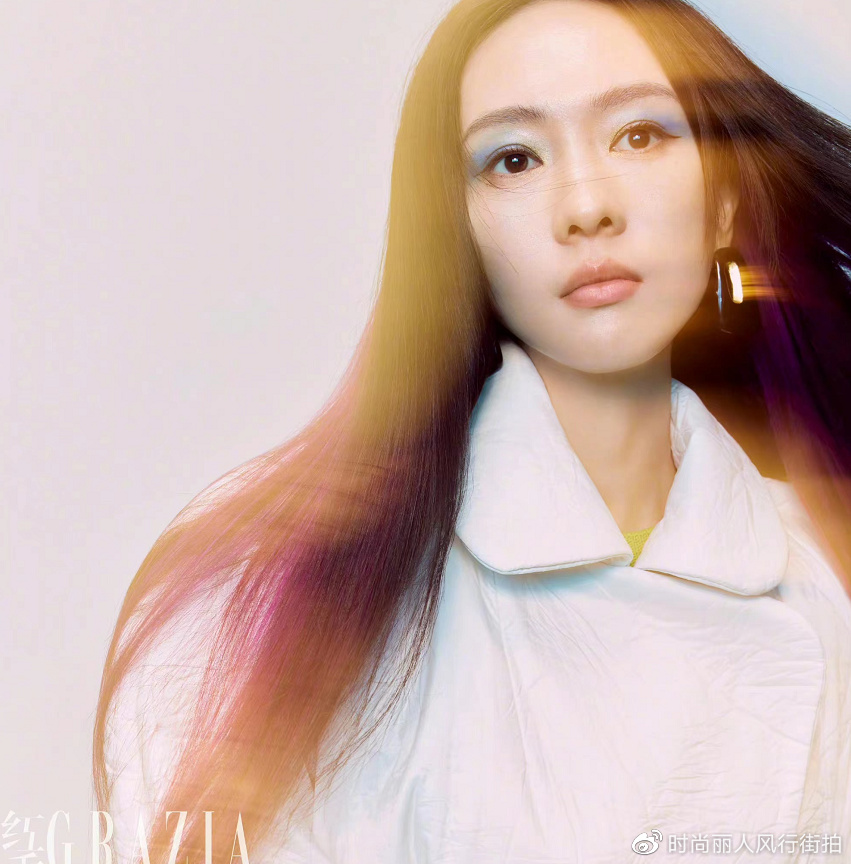 童瑶如今比章子怡还有巨星范！穿皮草拍大片厌世脸爆火，气质高级休闲区蓝鸢梦想 - Www.slyday.coM