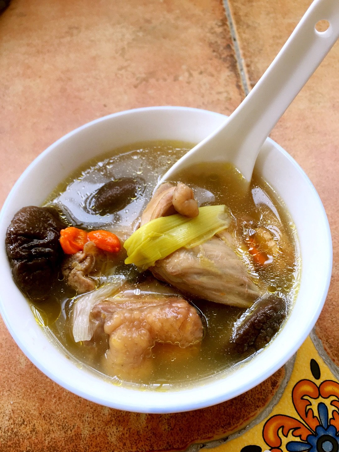 粤菜师傅教你20道家常汤营养美味秋天喝好处多太赞了先收藏