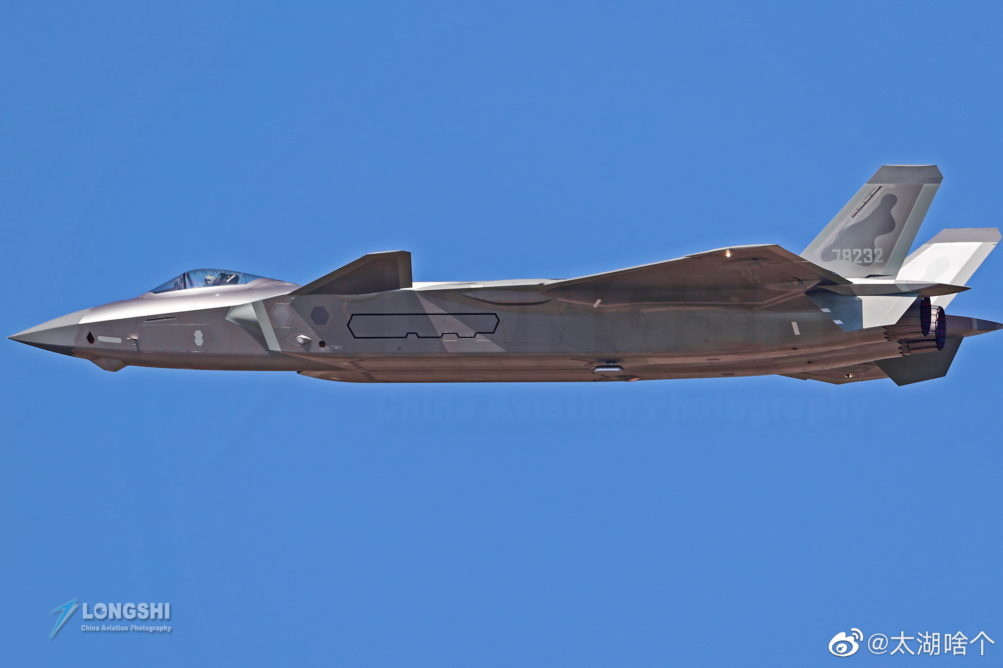 攻防一体的较量字母哥的内线统治力对阵哈登的后撤步艺术