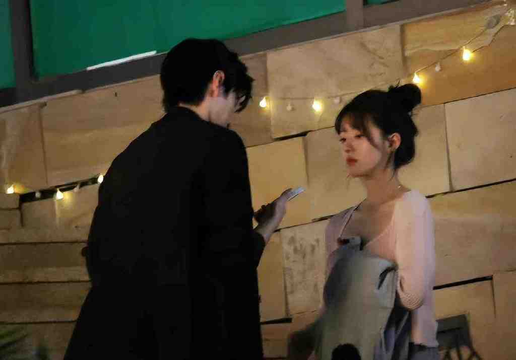 《偷偷藏不住》路透照,陈哲远赵露思“捧脸杀”,网友沦陷了休闲区蓝鸢梦想 - Www.slyday.coM 《偷偷藏不住》路透照,陈哲远赵露思“捧脸杀”,网友沦陷了休闲区蓝鸢梦想 - Www.slyday.coM