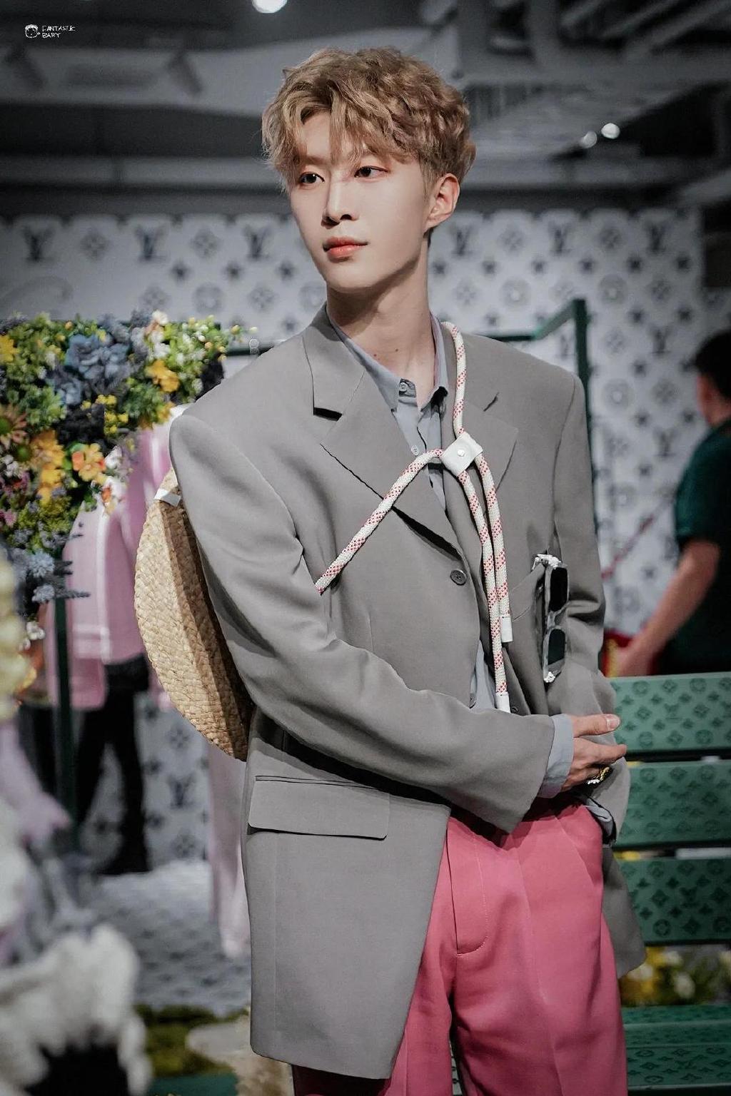 乐华续签约艺人范丞丞2023年王一博孟美岐到2026年