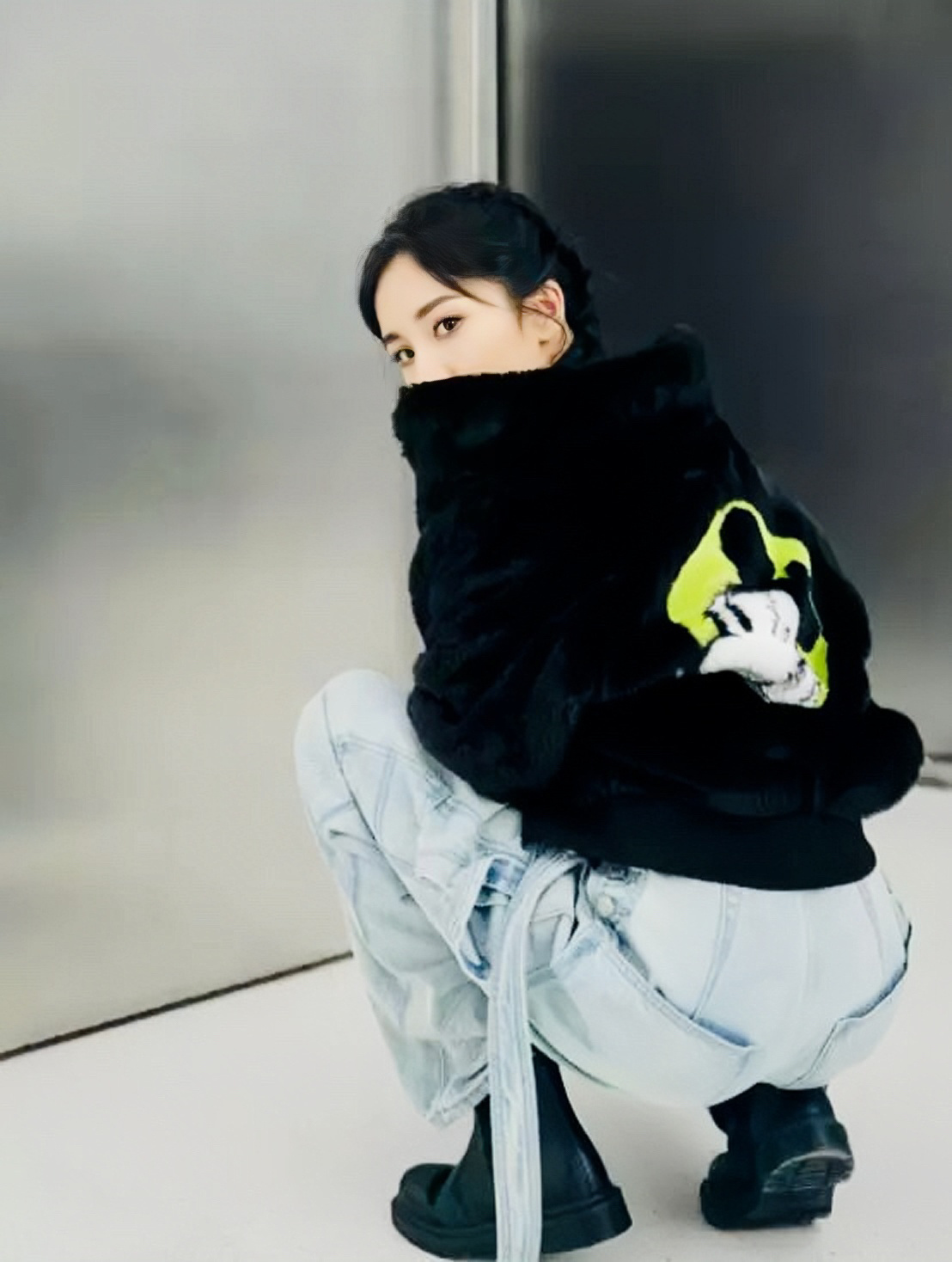 盘点蹲着拍照的女明星们 大家喜爱谁的风格_高清图集_新浪网