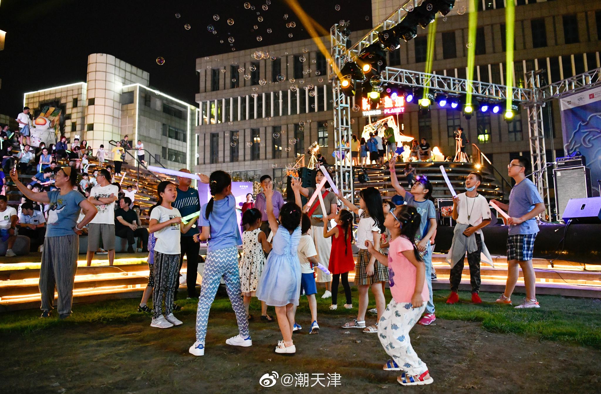 天津 城市街区里的音乐派对|音乐派对|街区|天津_新浪新闻