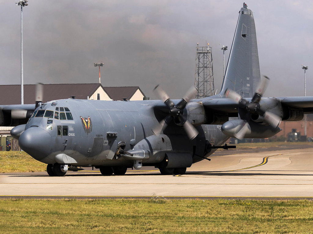 ac130空中炮艇,集中对付地面目标,被称作死亡天使!|武器_新浪新闻