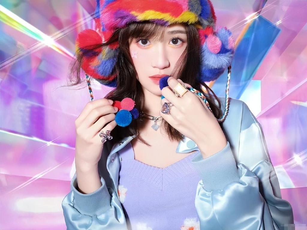 特步公主穿黄色纱裙订婚,明星脸美出圈