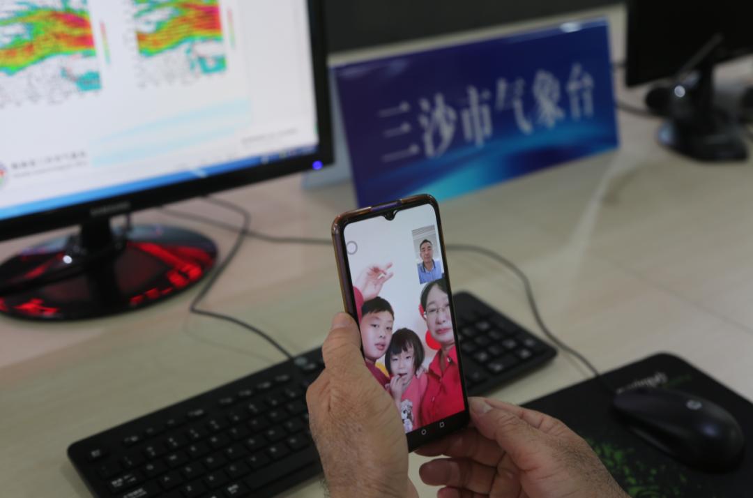 大年初一,晒晒气象人的“全家福”!休闲区蓝鸢梦想 - Www.slyday.coM 大年初一,晒晒气象人的“全家福”!休闲区蓝鸢梦想 - Www.slyday.coM