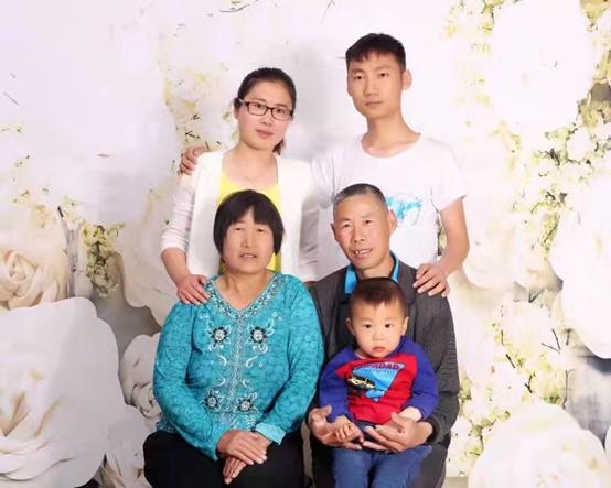 大年初一,晒晒气象人的“全家福”!休闲区蓝鸢梦想 - Www.slyday.coM 大年初一,晒晒气象人的“全家福”!休闲区蓝鸢梦想 - Www.slyday.coM