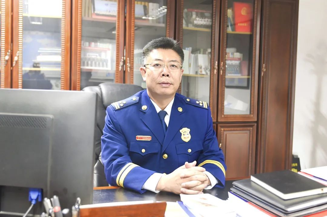 姜大宁青岛市消防救援支队支队长周二(11月3日)关注:市应急管理局全面