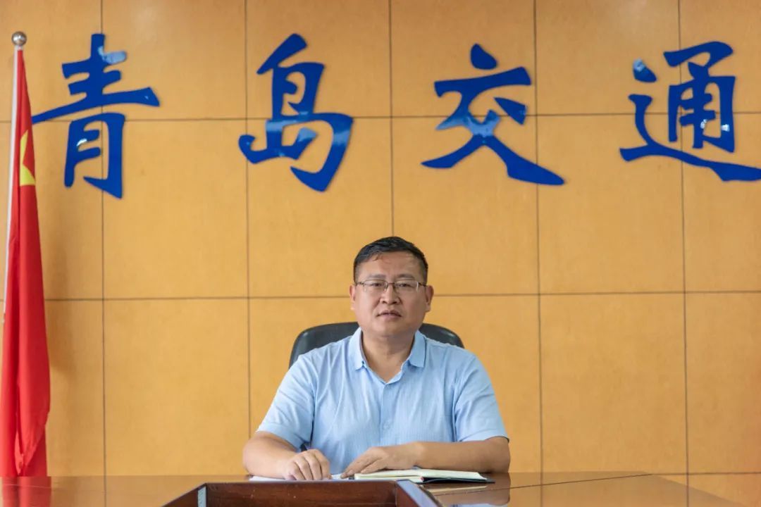 青岛市交通运输局副局长   崔学军