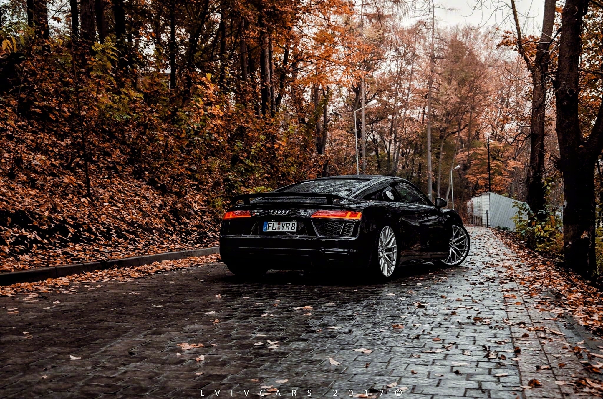 黑武士奥迪r8一枚__财经头条