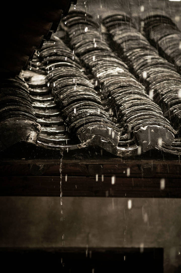 倚楼听风雨,淡看江湖路.