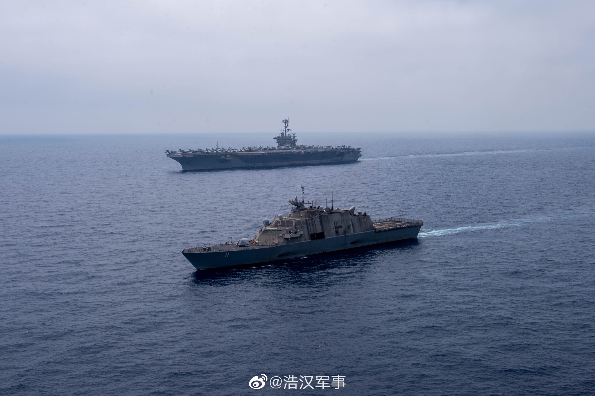 美国海军杜鲁门号核航母与苏城号濒海战斗舰