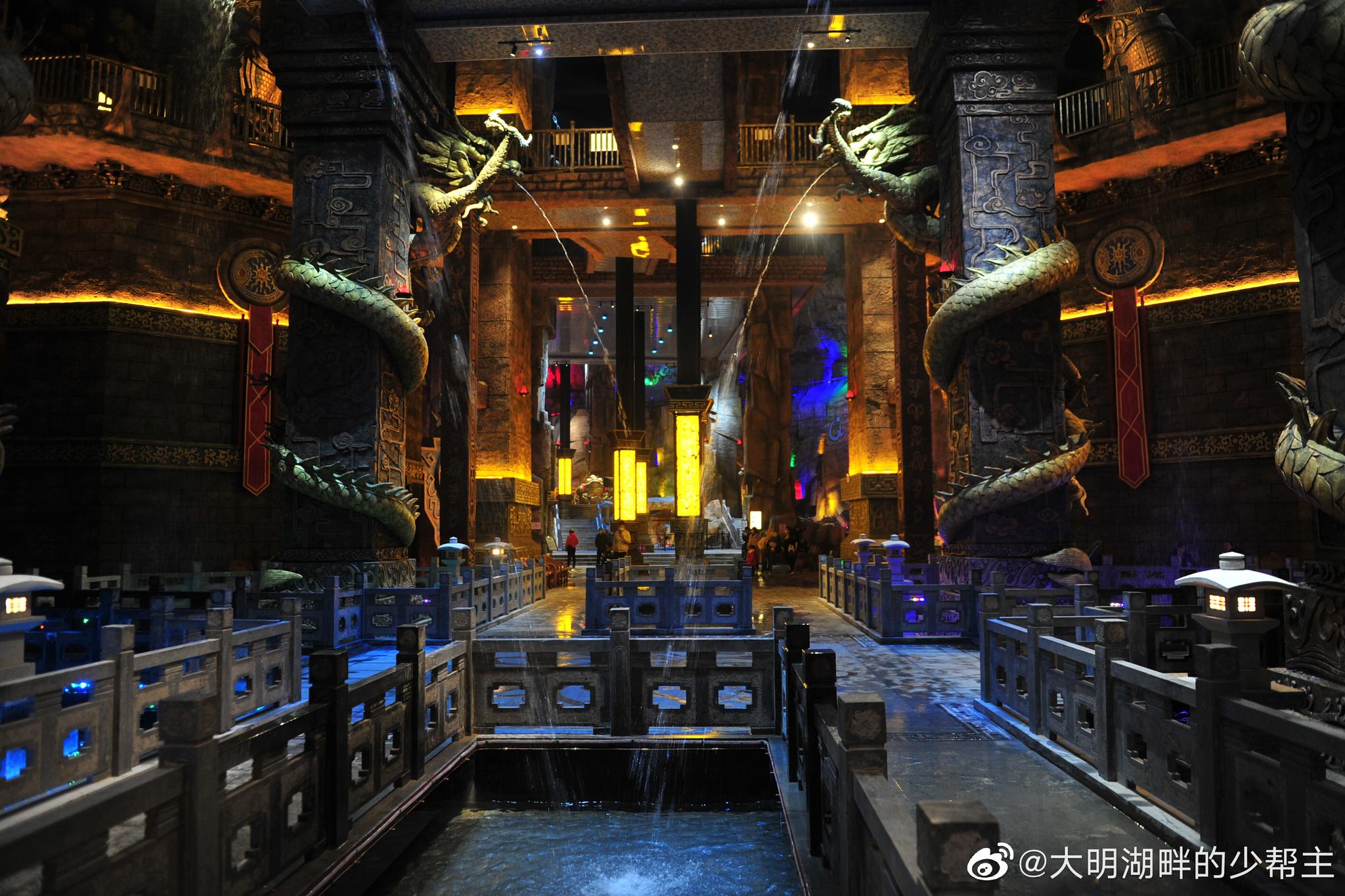 青铜门后面到底是什么?