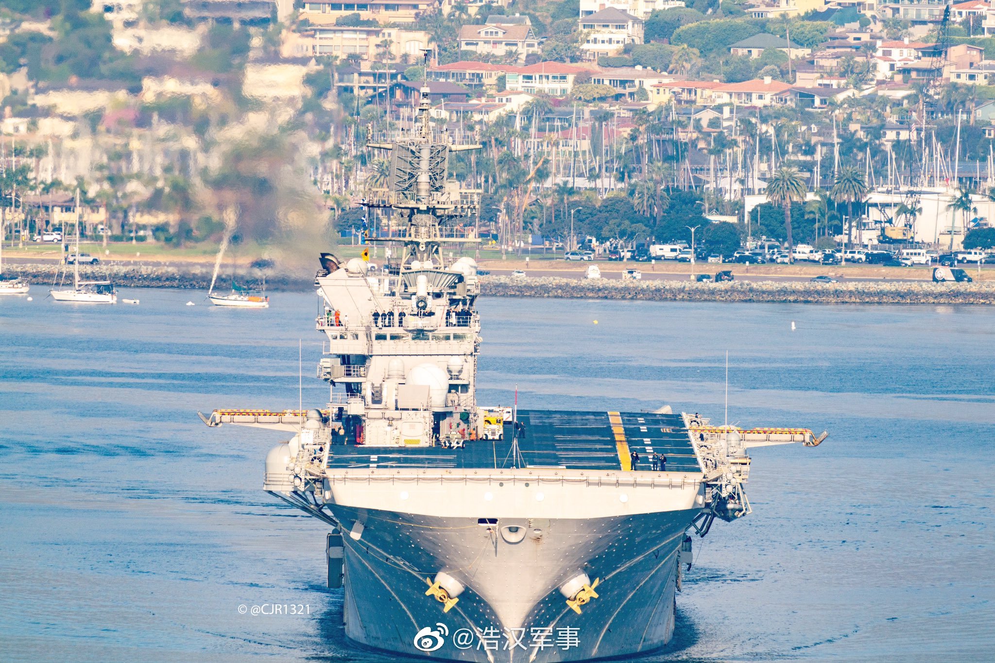 美国海军"金马岛"号两栖攻击舰回圣迭戈军港_高清图集_新浪网