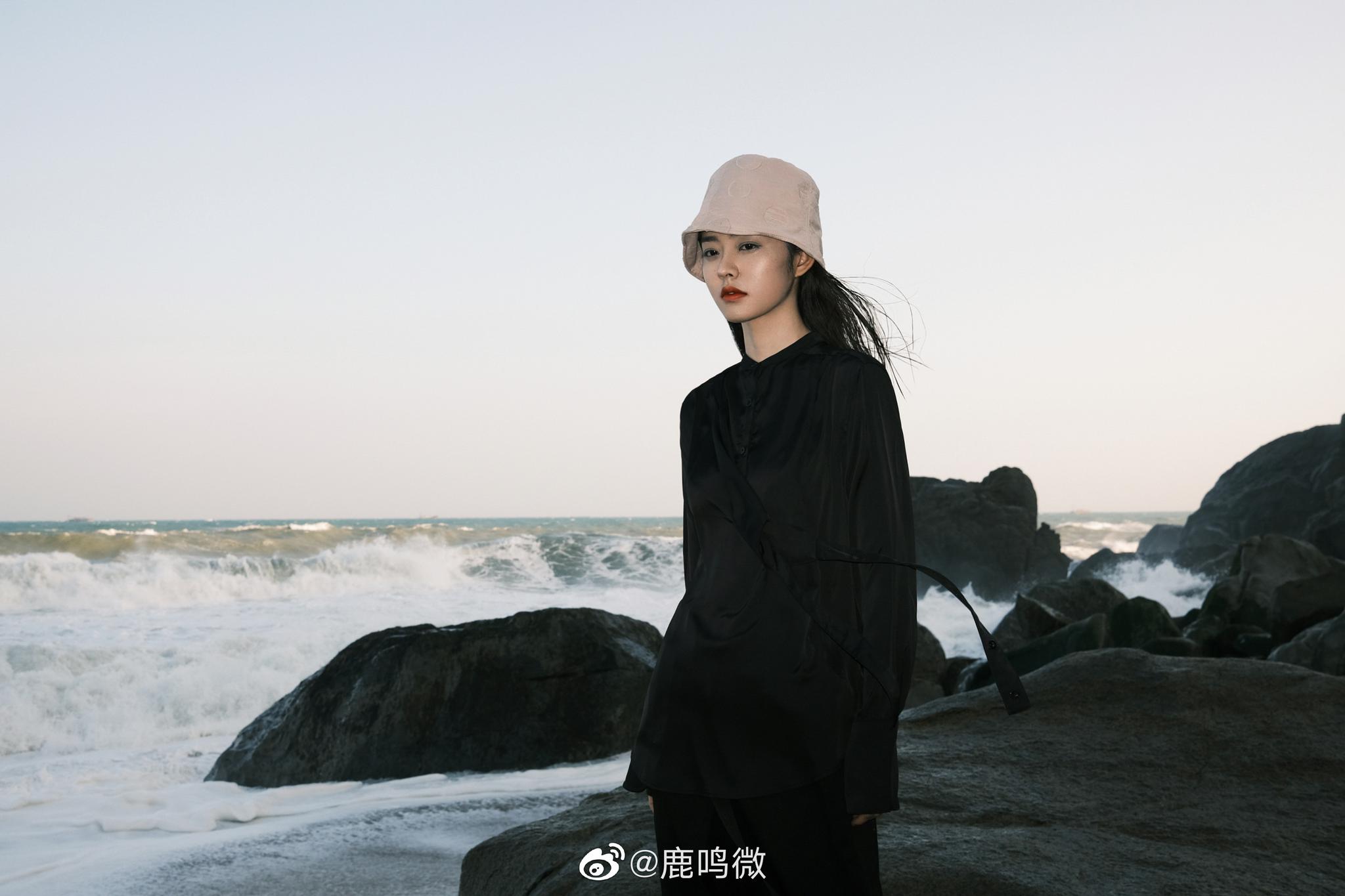 出镜@婴宁lasw 摄影@鹿鸣微