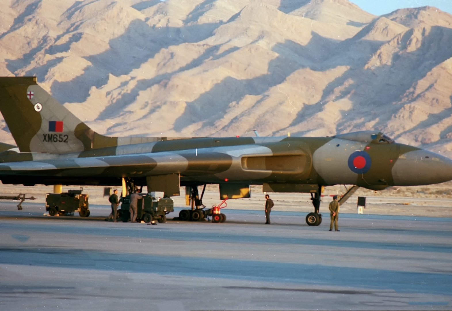 1 / 6 在红旗80演习中,来自英国空军第50中队的英国火神战略轰炸机在