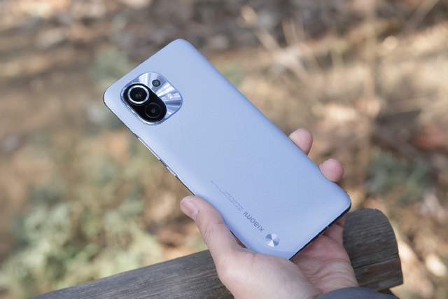 雷军称:很多女生喜欢小米11,小米cc9的延续?