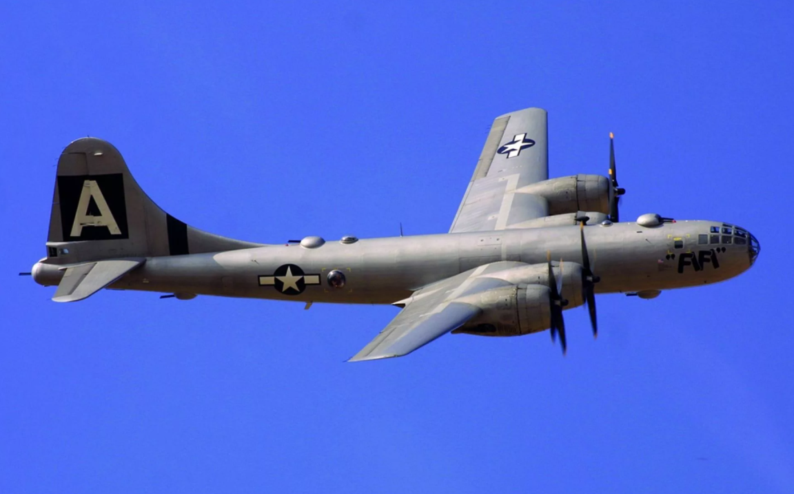 b-29轰炸机缺陷性明显,但被强行赶鸭子上架,创造战争奇迹|轰炸机|b-29