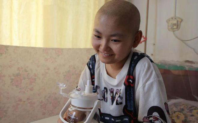 13岁女孩突患血癌危在旦夕,后妈不离不弃,称:没有她家就不完整休闲区蓝鸢梦想 - Www.slyday.coM 13岁女孩突患血癌危在旦夕,后妈不离不弃,称:没有她家就不完整休闲区蓝鸢梦想 - Www.slyday.coM