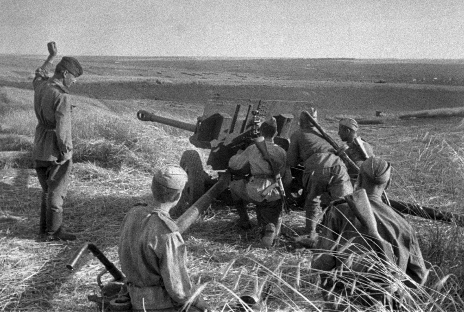 1943年8月23日,苏联红军在库尔斯克会战中战胜纳粹德国_高清图集_新浪