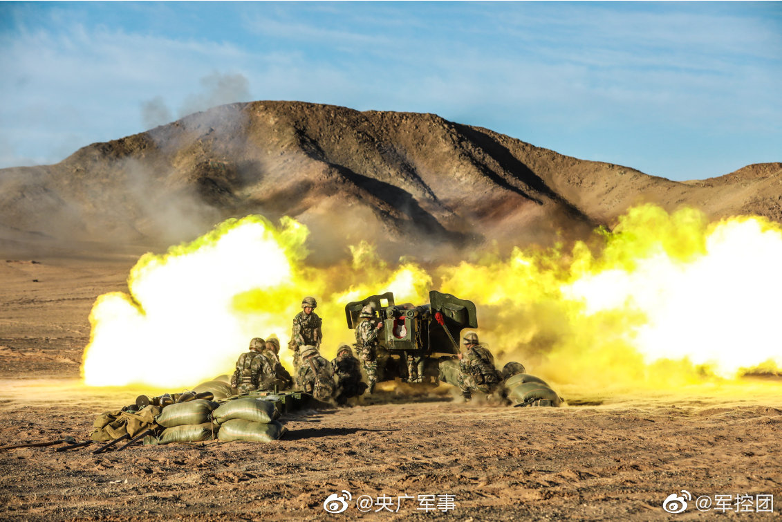 开火!第75集团军某旅炮兵部队开展实弹射击考核