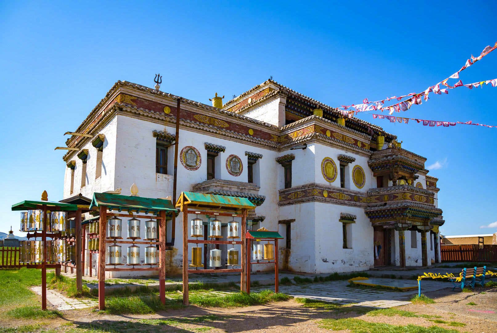 哈拉和林又称和林和宁