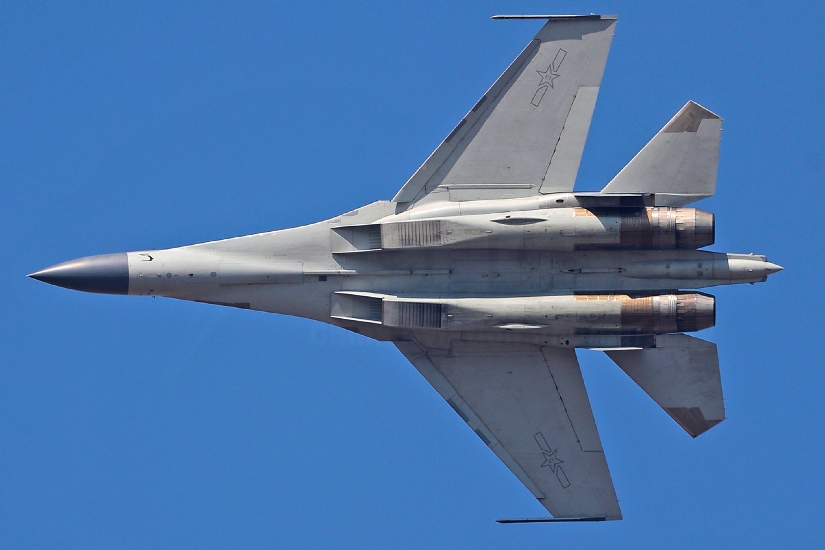 装备规模喜人,战力可堪大任,歼16正在大放异彩!