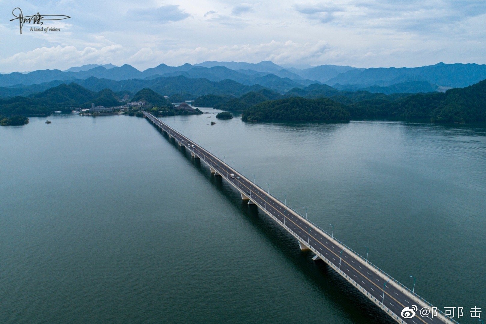 千岛湖大桥位于淳安县城北约三公里的千岛湖中心区东北部_高清图集