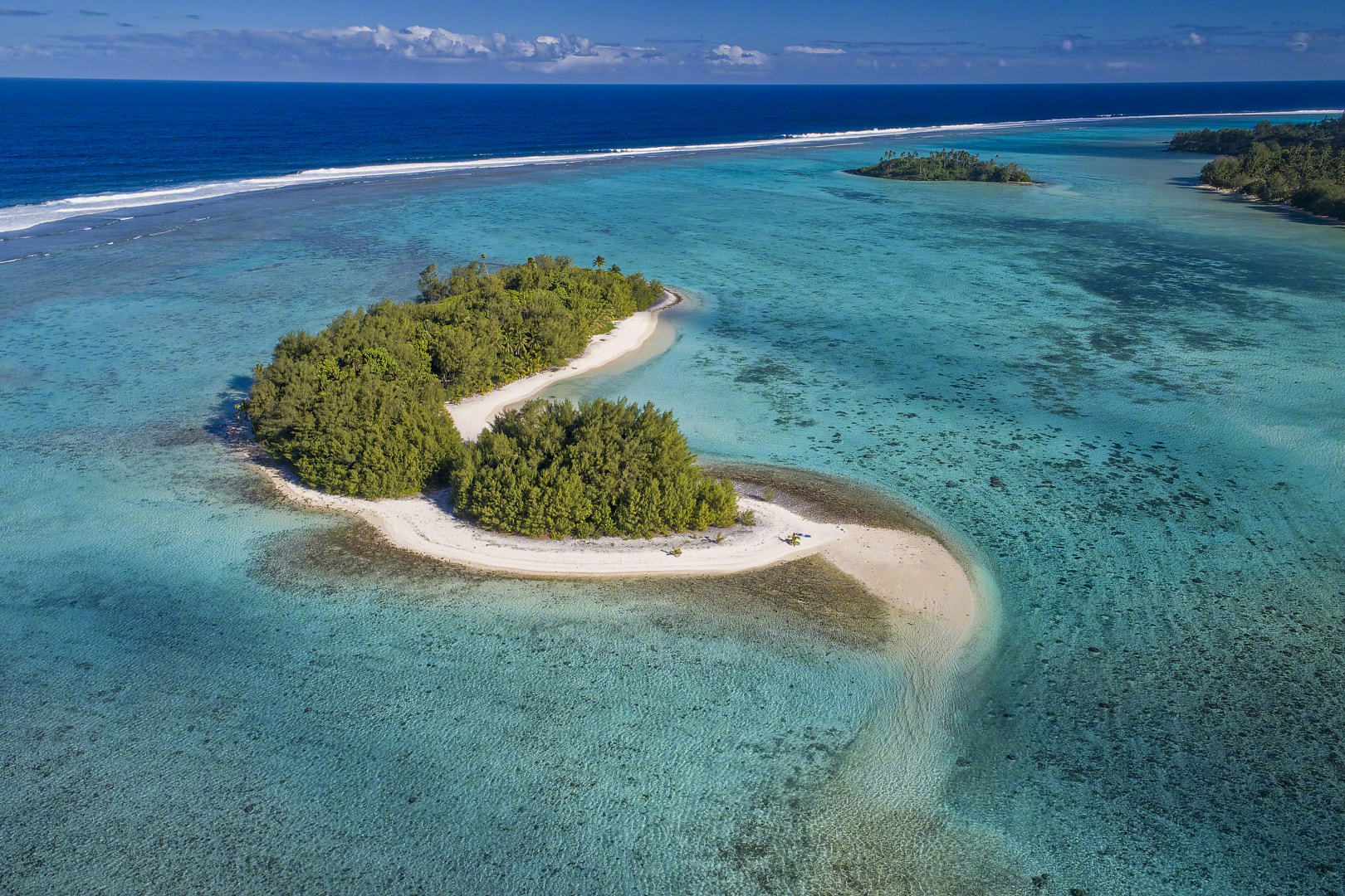 库克群岛,是由15个小岛组成的群岛国家