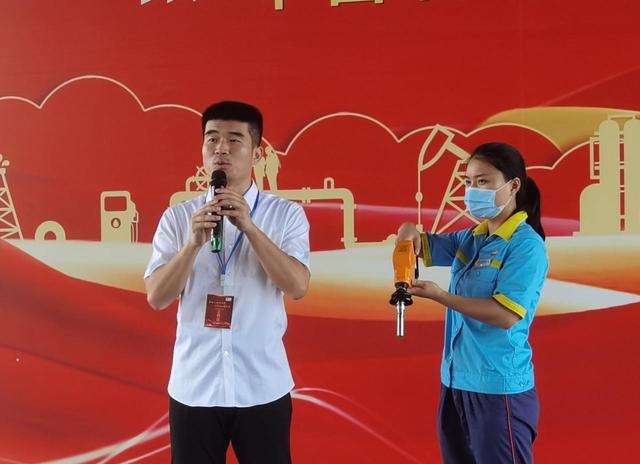 加油跳枪会少给油？70升油箱可以加出75升油？休闲区蓝鸢梦想 - Www.slyday.coM